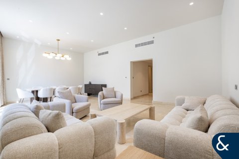 Villa in Dubai Marina, Dubai 4 bedrooms, 811 sq.m. № 75350