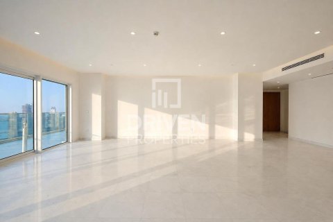 Apartment in Jumeirah Beach Residence, Dubai 4 bedrooms, 353.12 sq.m. № 142554 - photo 13