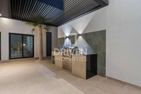 Villa en Umm Suqeim, Dubai, 7 dormitorios, 150.04 m², № 143044 - foto 26