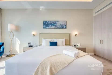 Apartment in Palm Jumeirah, Dubai 48 sq.m. № 123085 - photo 4