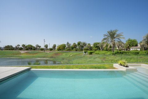 Villa à Jumeirah Islands, Dubai, 4 chambres, 883.79 m², № 141161 - photo 5