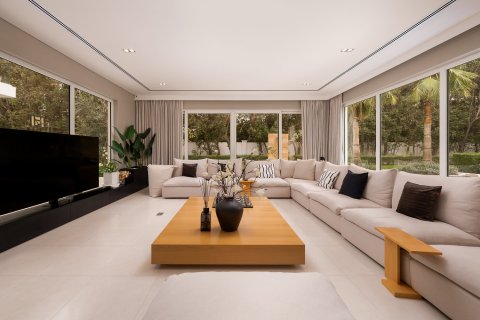 Villa en The Nest, Al Barari, Dubai, 4 dormitorios, 693.29 m², № 141154 - foto 2