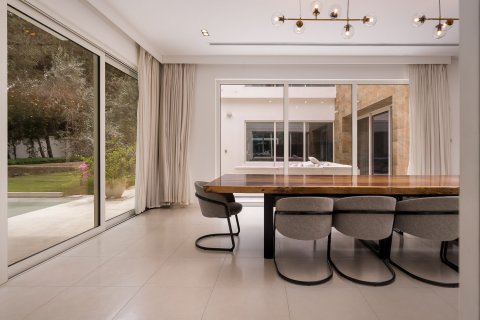 Villa en The Nest, Al Barari, Dubai, 4 dormitorios, 693.29 m², № 141154 - foto 6