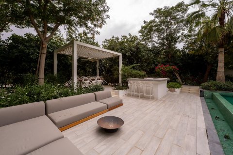 Villa en The Nest, Al Barari, Dubai, 4 dormitorios, 693.29 m², № 141154 - foto 29