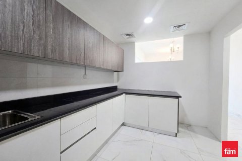 Apartment in Al Furjan, Dubai 2 bedrooms, 120.3 sq.m. № 114306 - photo 20