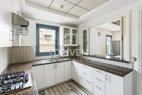 Villa en Mirdif, Dubai, 3 dormitorios, 267 m², № 136364 - foto 2