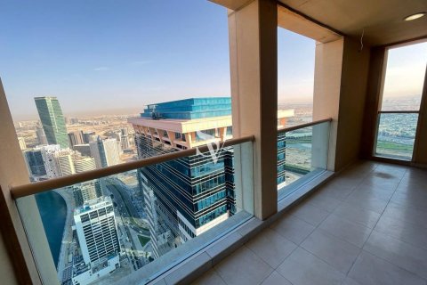 Apartment in Churchill Towers, Business Bay, Dubai 2 bedrooms, 118 sq.m. № 121928 - photo 14
