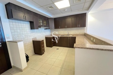 Apartment in Churchill Towers, Business Bay, Dubai 2 bedrooms, 118 sq.m. № 121928 - photo 13