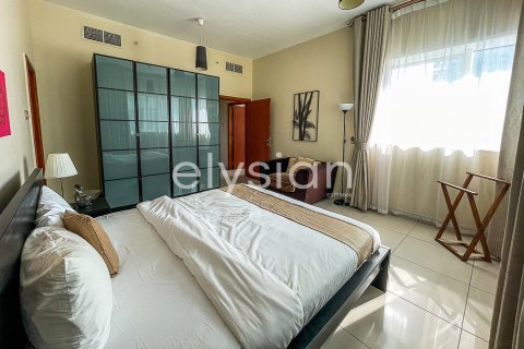 Apartamento en Marina Pinnacle, Dubai Marina, Dubai, 2 dormitorios, 113 m², № 38104 - foto 10