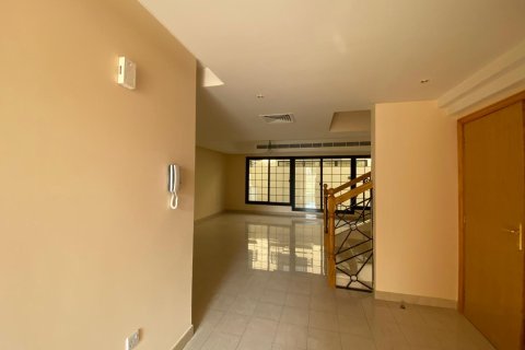 Таунхаус в Mirdif Villas, Мирдиф, Дубай, 3 спальни, 255.48м², № 142199
