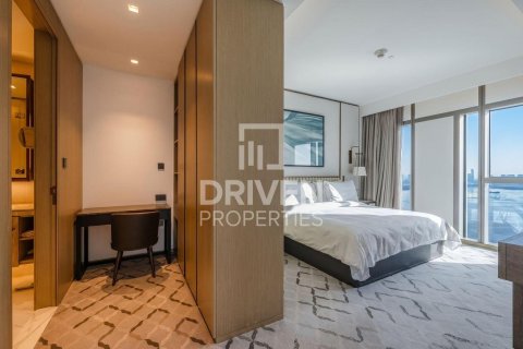 Снять в аренду квартиру в Address Harbour Point, Dubai Creek Harbour (The Lagoons), Дубай: 2 спальни, 104.42м², № 129984 - фото 5