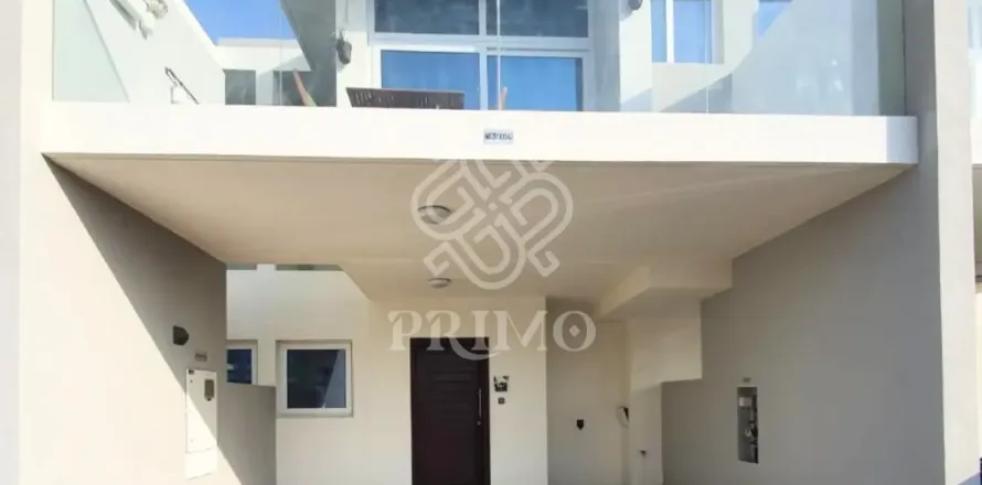 Adosado en Dubai, 3 dormitorios, 112 m², № 109952