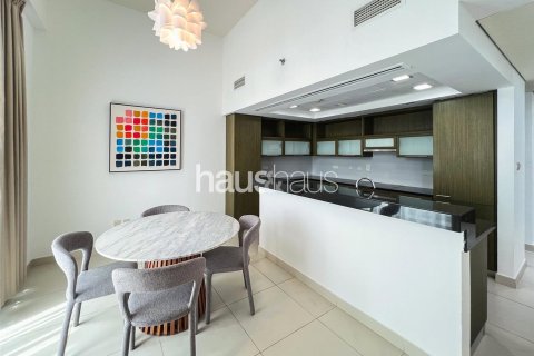 Appartement à The Lofts, Downtown Dubai (Downtown Burj Dubai), Dubai, 1 chambre, 77 m², № 44839 - photo 2