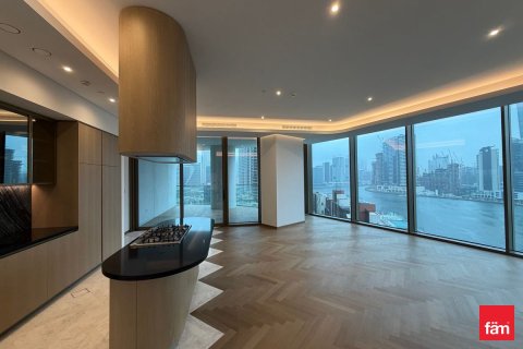 Apartment in Business Bay, Dubai 2 bedrooms, 187.7 sq.m. № 11730