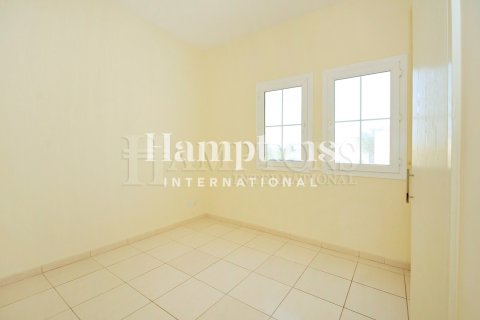 Townhouse in Springs 12, The Springs, Dubai 2 bedrooms, 172.42796800 sq.m. № 136378 - photo 2