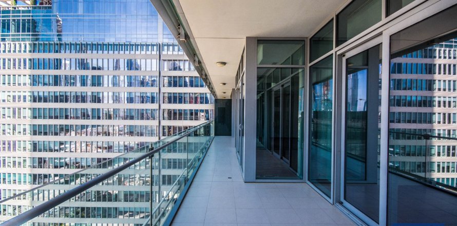 Квартира в DIFC, Дубай, 2 спальни, 166м², № 103345