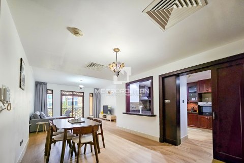 Apartment in Yansoon, Old Town, Dubai 2 bedrooms, 124 sq.m. № 72616 - photo 3