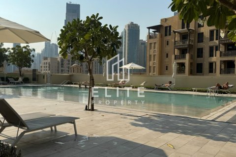 Apartment in Burj Royale, Downtown Dubai (Downtown Burj Dubai), Dubai 3 bedrooms, 122 sq.m. № 139073 - photo 17