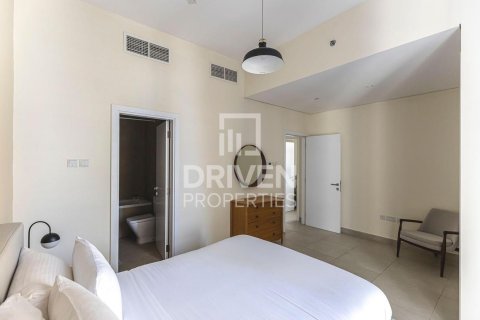 Снять в аренду квартиру в Marina Arcade Tower, Дубай Марина, Дубай: 2 спальни, 107.95м², № 129487 - фото 4
