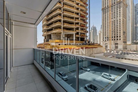 Снять в аренду квартиру в Marina Arcade Tower, Дубай Марина, Дубай: 2 спальни, 116.13м², № 129489 - фото 2