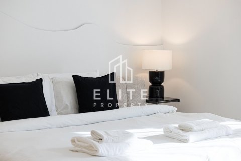 Apartamento en Paramount Tower Hotel & Residences, Business Bay, Dubai, 1 dormitorio, 83 m², № 124943 - foto 9