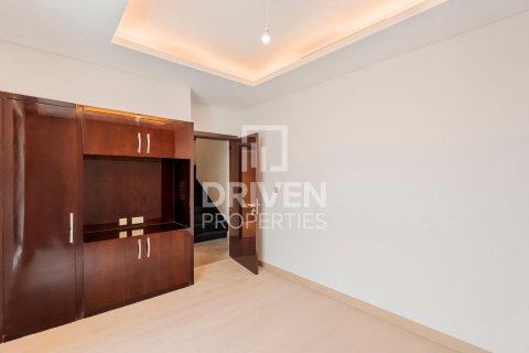 Снять в аренду таунхаус в Silver Springs, DAMAC Hills (Akoya by DAMAC), Дубай: 6 спален, 291.07м², № 136760 - фото 16