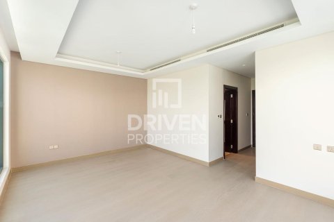 Снять в аренду таунхаус в Silver Springs, DAMAC Hills (Akoya by DAMAC), Дубай: 6 спален, 291.07м², № 136760 - фото 8