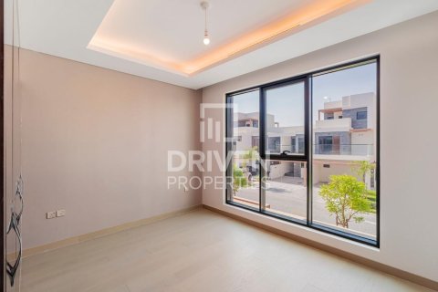 Снять в аренду таунхаус в Silver Springs, DAMAC Hills (Akoya by DAMAC), Дубай: 6 спален, 291.07м², № 136760 - фото 17