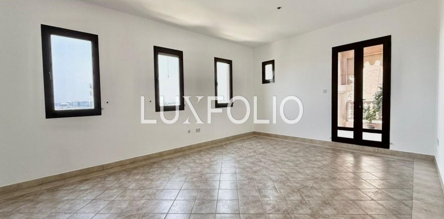 Apartment in Dubai Festival City, Dubai 2 bedrooms, 159 sq.m. № 45961