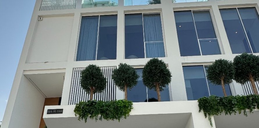 Villa in Dubai 4 bedrooms, 459.14 sq.m. № 93809