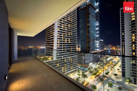Apartment in Dubai Harbour, Dubai 2 bedrooms, 117.7 sq.m. № 115079 - photo 2