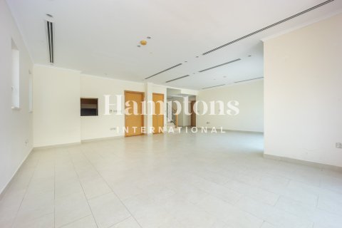 Villa in Jumeirah Park Homes, Jumeirah Park, Dubai 4 bedrooms, 510.00030880 sq.m. № 135089 - photo 15