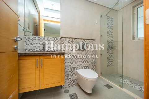 Villa in Jumeirah Park Homes, Jumeirah Park, Dubai 4 bedrooms, 510.00030880 sq.m. № 135089 - photo 2