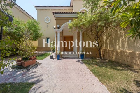 Villa in Jumeirah Park Homes, Jumeirah Park, Dubai 4 bedrooms, 510.00030880 sq.m. № 135089 - photo 19
