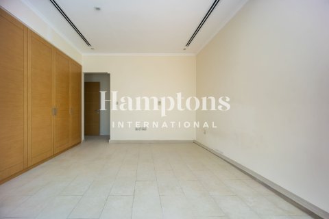 Villa in Jumeirah Park Homes, Jumeirah Park, Dubai 4 bedrooms, 510.00030880 sq.m. № 135089 - photo 3