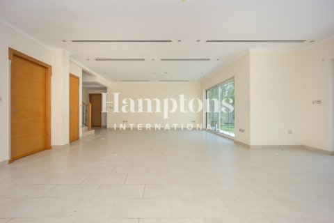 Villa in Jumeirah Park Homes, Jumeirah Park, Dubai 4 bedrooms, 510.00030880 sq.m. № 135089 - photo 13