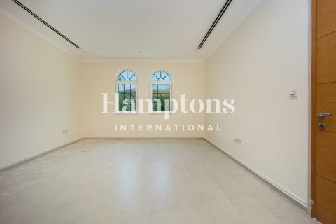 Villa in Jumeirah Park Homes, Jumeirah Park, Dubai 4 bedrooms, 510.00030880 sq.m. № 135089 - photo 14