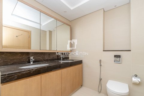 Apartamento en Vida Residence, The Hills, Dubai, 2 dormitorios, 119 m², № 73201 - foto 8