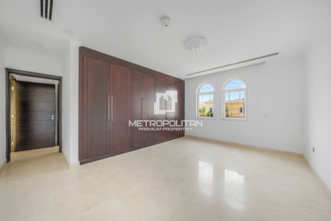 Снять в аренду виллу в Jumeirah Park, Дубай: 4 спальни, 660м², № 73195 - фото 7
