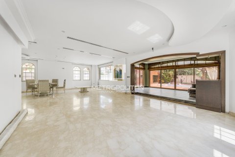 Вилла в Jumeirah Park, Дубай, 4 спальни, 660м², № 73195