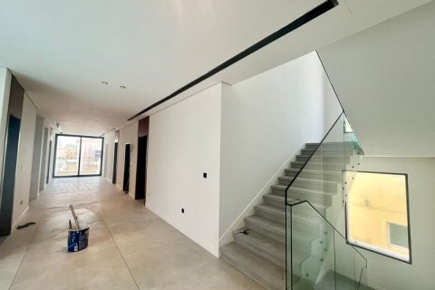Снять в аренду виллу в Аль-Барше, Дубай: 6 спален, 1005.64м², № 52588 - фото 11
