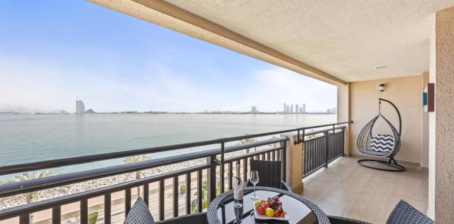 Apartment in Palm Jumeirah, Dubai 1 bedroom, 107.6 sq.m. № 123894