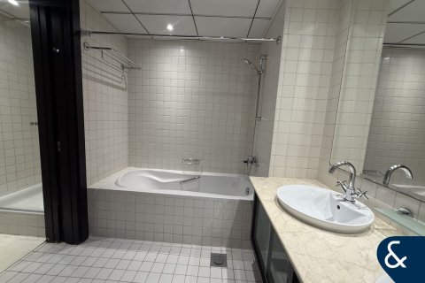 Купить квартиру в Дубай Марине, Дубай: 3 спальни, 191м², № 79352 - фото 15