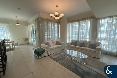 Appartement à AL MAJARA TOWERS à Dubai Marina, Dubai, 3 chambres, 191 m², № 79352