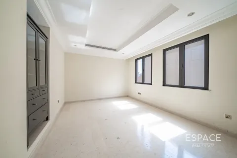 Villa à Palm Jumeirah, Dubai, 6 chambres, 725 m², № 122413 - photo 8