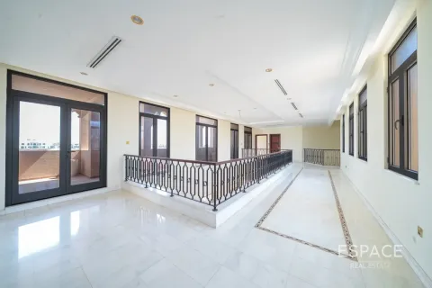 Villa à Palm Jumeirah, Dubai, 6 chambres, 725 m², № 122413 - photo 5
