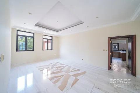 Villa à Palm Jumeirah, Dubai, 6 chambres, 725 m², № 122413 - photo 16