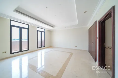 Villa à Palm Jumeirah, Dubai, 6 chambres, 725 m², № 122413 - photo 12
