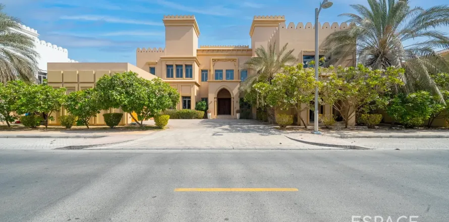 Villa à Palm Jumeirah, Dubai, 6 chambres, 725 m², № 122413
