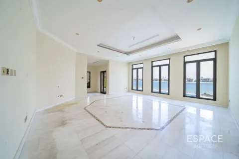 Villa à Palm Jumeirah, Dubai, 6 chambres, 725 m², № 122413 - photo 17